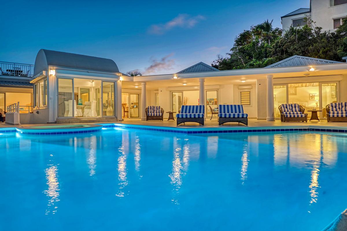 Luxury Pool Villa St Martin - Evening Pool